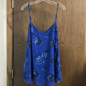 Torrid Royal blue floral spaghetti strap tank top. SZ:2